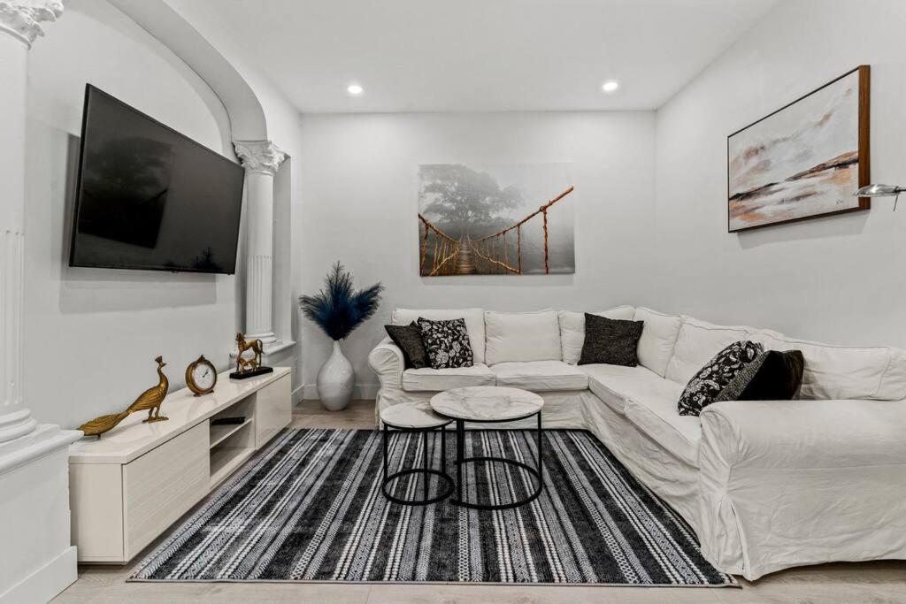 Appartement Haut De Gamme Ndg มอนทรีอัล ภายนอก รูปภาพ