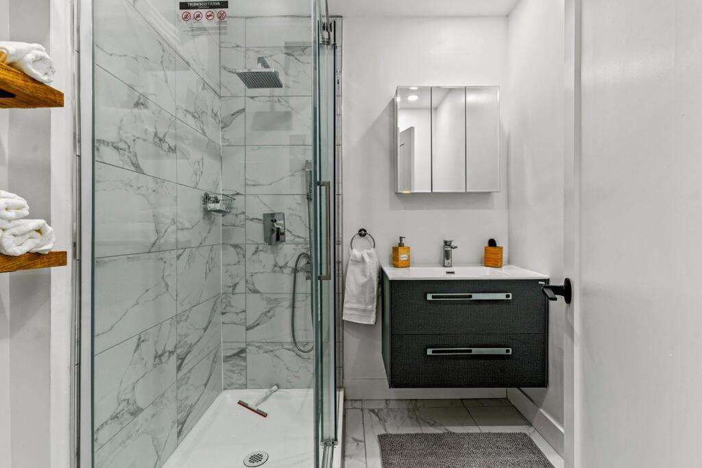 Appartement Haut De Gamme Ndg มอนทรีอัล ภายนอก รูปภาพ