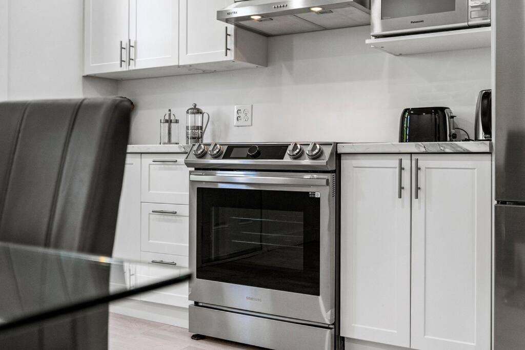 Appartement Haut De Gamme Ndg มอนทรีอัล ภายนอก รูปภาพ